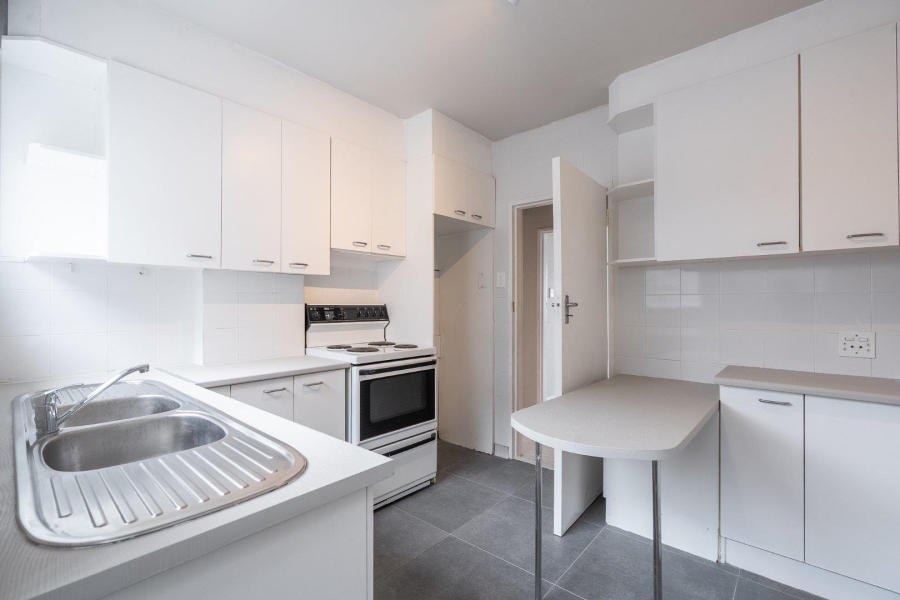 To Let 2 Bedroom Property for Rent in Sea Point Western Cape